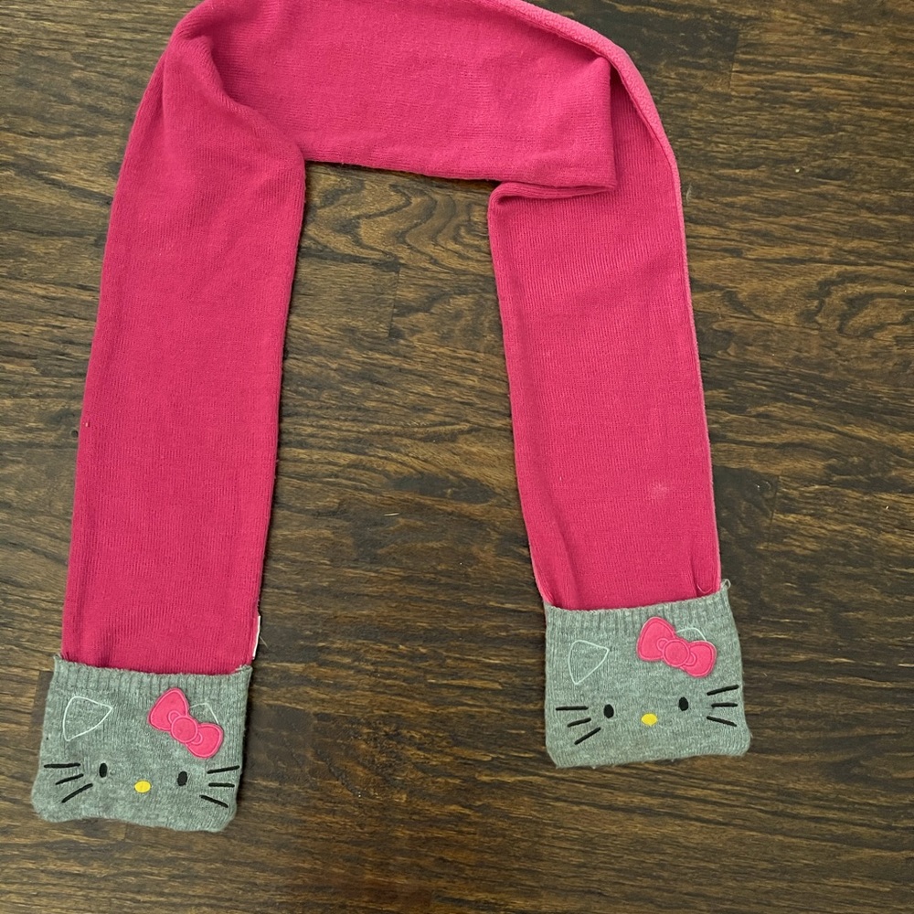 3/$15 Like new super cute girls Hello Kitty scarf